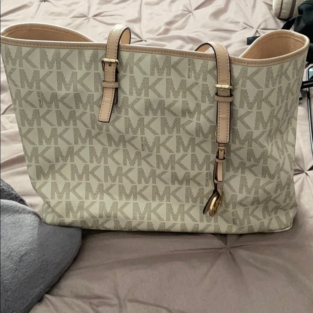 Michael Kors purse